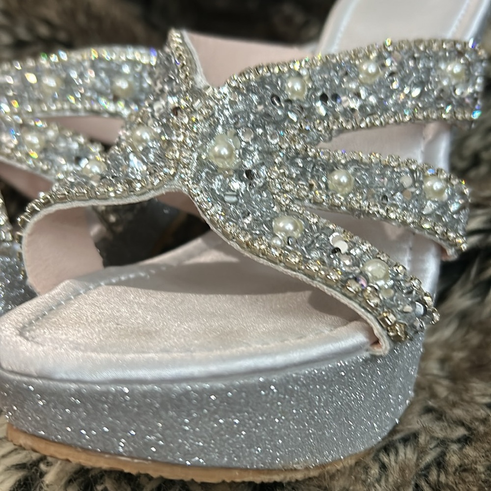 ⚠️DELETING SOON⚠️ Shein Glamorous Silver Embellished High Heels - Picture 7 of 9